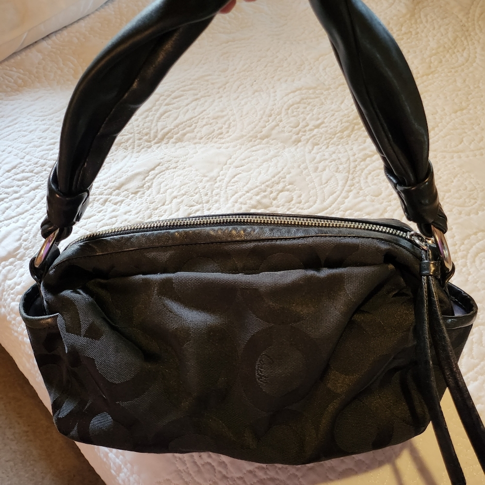 Coach Logo Signature black Hobo purse bag B0969-13439
